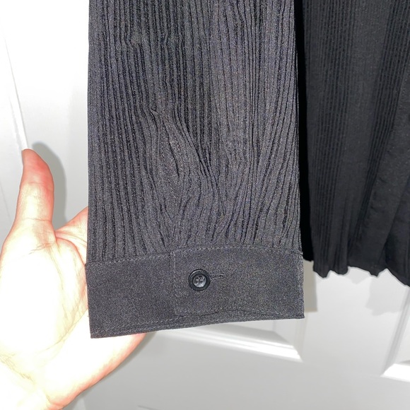 PRETTY LITTLE THING Black Plissé Button Down Oversized Shirt (10) - Picture 5 of 8